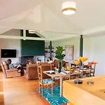 La Maison Des Bois *