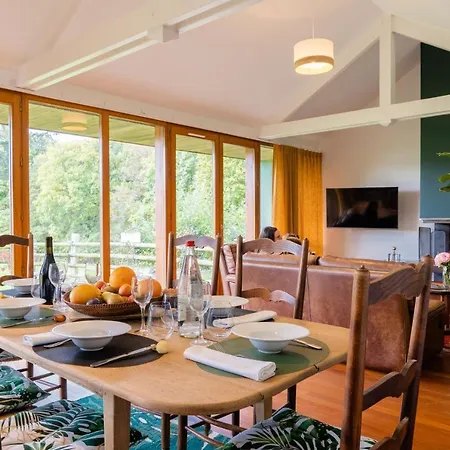 La Maison Des Bois *